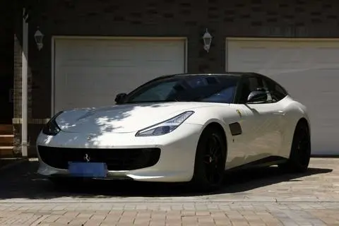 Ferrari GTC4Lusso 2017