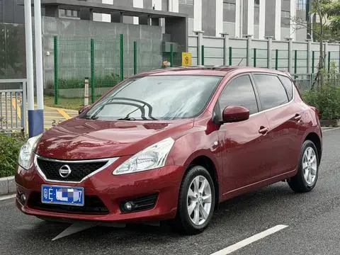 Nissan 骐达TIIDA 2014 — фото 1