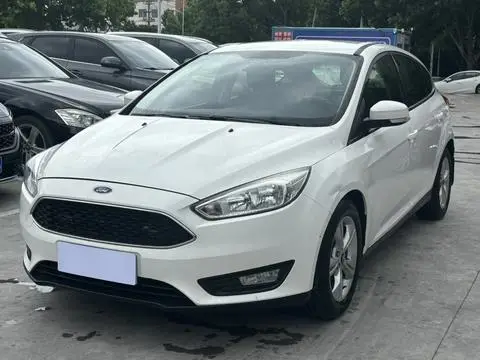 Ford Focus 2015 — фото 1