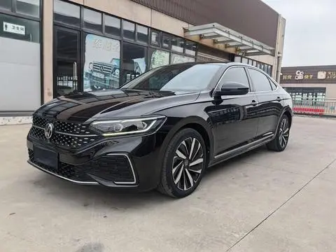 Volkswagen Passat 2022