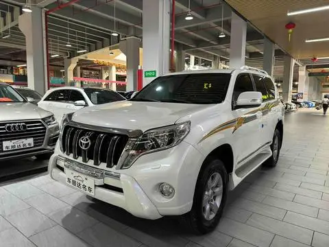 Toyota Prado 2015 — фото 1