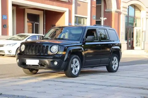 Jeep 自由客 2013