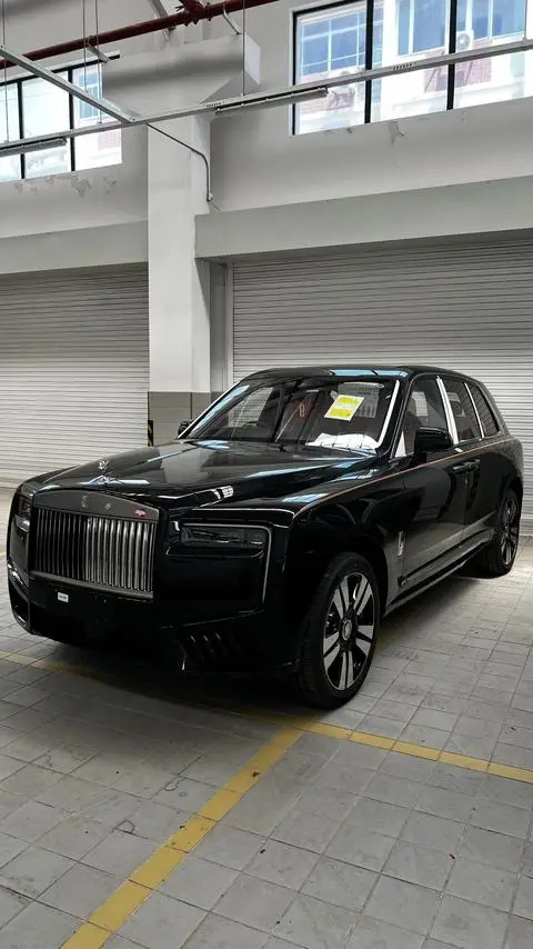 Rolls Royce Cullinan 2024