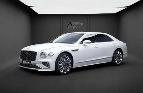 Bentley 飞驰PHEV 2025