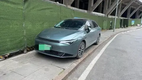 XPeng 小鹏P5 2024