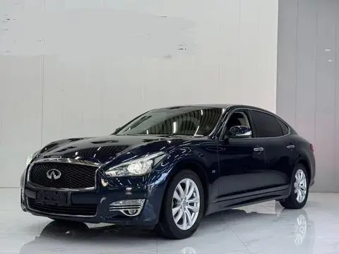 Infiniti Q70 2017