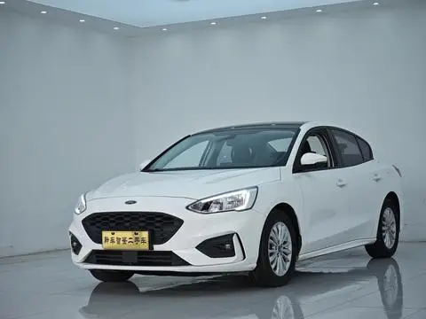 Ford Focus 2020 — фото 1