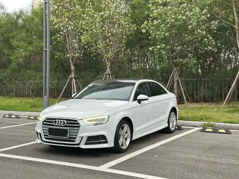 Audi A3 2020 — фото 1