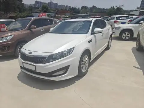 Kia K5 2011