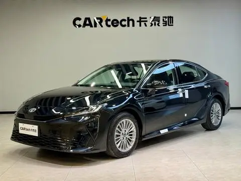 Toyota Camry 2026 — фото 1