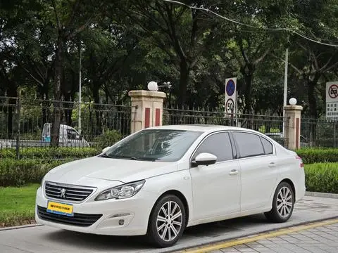 Peugeot 408 2015 — фото 1