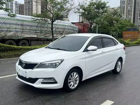 Changan 悦翔V7 2016 — фото 1
