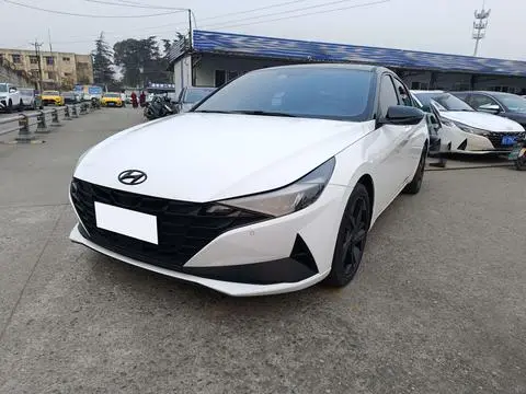 Hyundai Elantra 2022