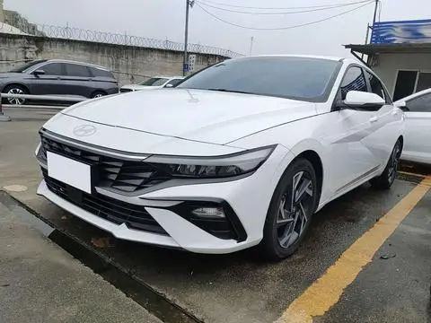 Hyundai Elantra 2023