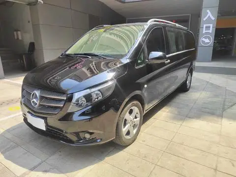 Mercedes-Benz 威霆 2018