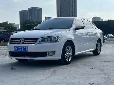 Volkswagen Lavida 2013