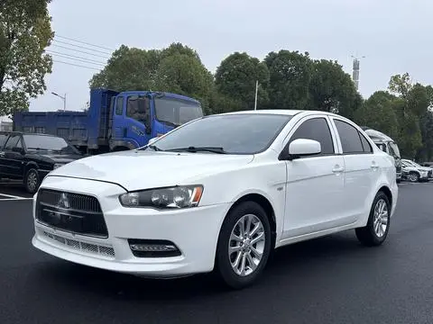Mitsubishi 翼神 2013
