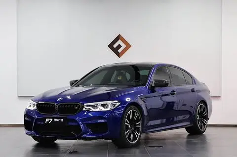 BMW M5 2018 — фото 1