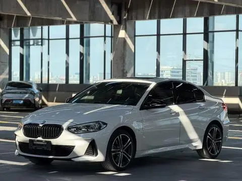 BMW 1 Series 2021