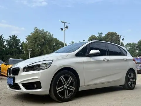 BMW 2 Series 旅行车 2016