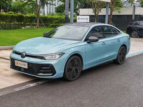 Volkswagen Passat 2024