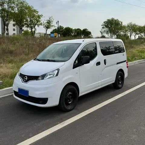 Nissan NV200 2016