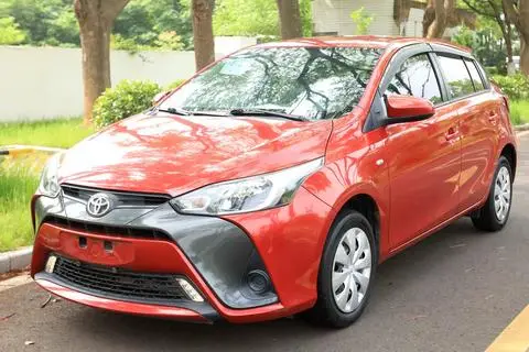 Toyota YARIS L 2016