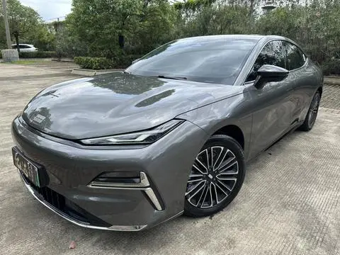 Geely 星耀8 PHEV 2025