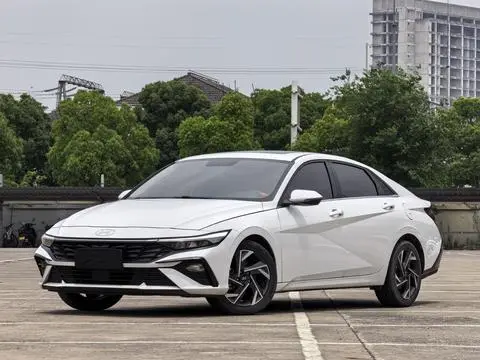 Hyundai Elantra 2023