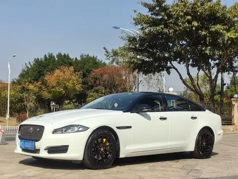 Jaguar XJ 2016