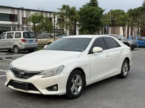 Toyota Reiz 2013