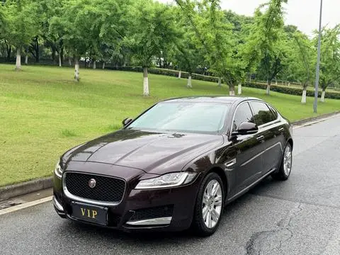 Jaguar XFL 2018