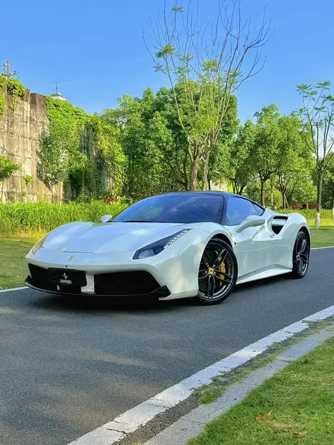 Ferrari 488 2015
