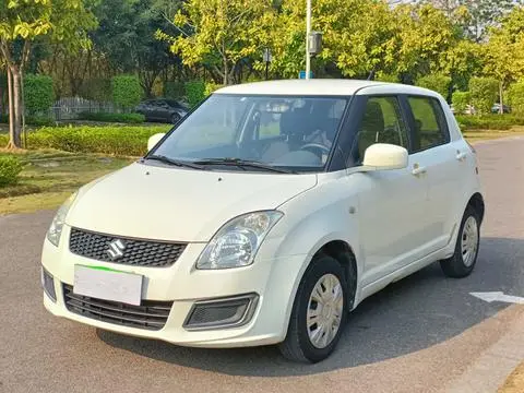 Suzuki 雨燕 2014