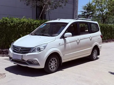 BAIC M30 2015