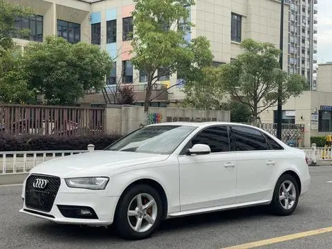 Audi A4L 2015