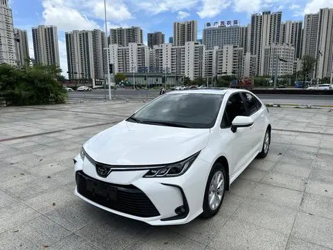 Toyota Corolla 2021 — фото 1