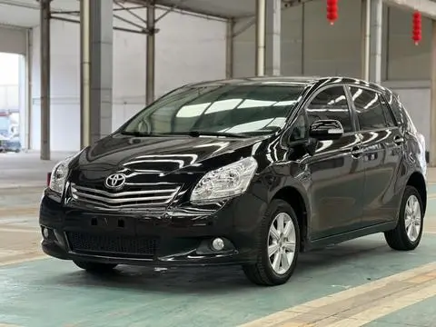 Toyota 逸致 2012