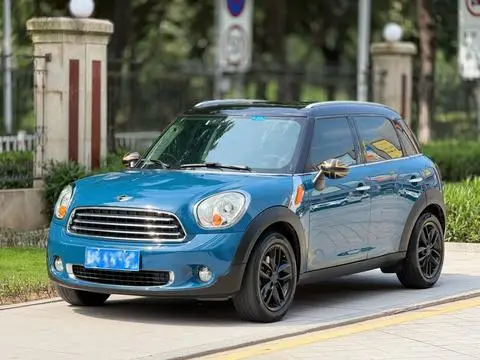 MINI COUNTRYMAN 2011