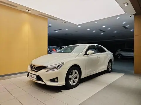 Toyota Reiz 2013