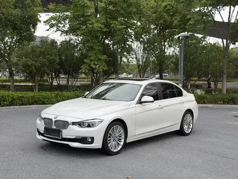 BMW 3 Series 2018 — фото 1