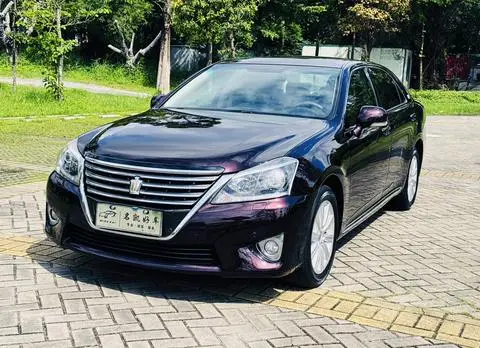 Toyota Crown 2012