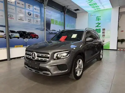 Mercedes-Benz GLB 2023