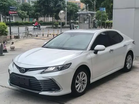 Toyota Camry 2021