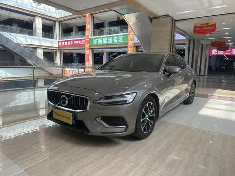 Volvo S60 2022