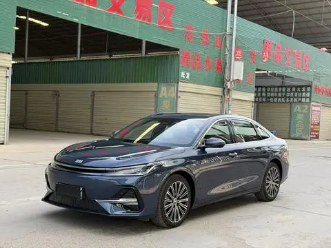Geely A7 EM 2025 — фото 1
