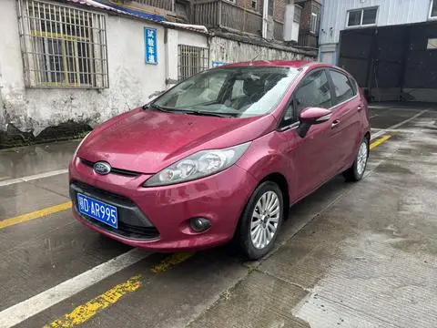 Ford 嘉年华 2012