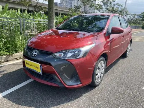 Toyota YARIS L 2017 — фото 1