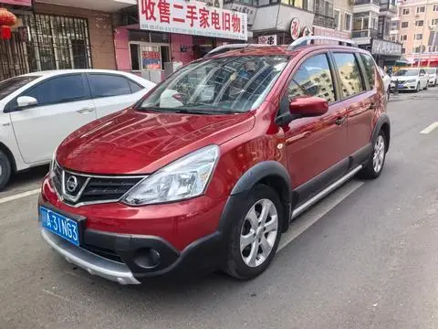 Nissan 骊威 2013