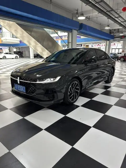 Lincoln Z 2022